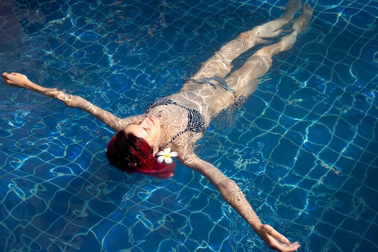 What Is Floating In Swimming And Why It Matters - SwimHub