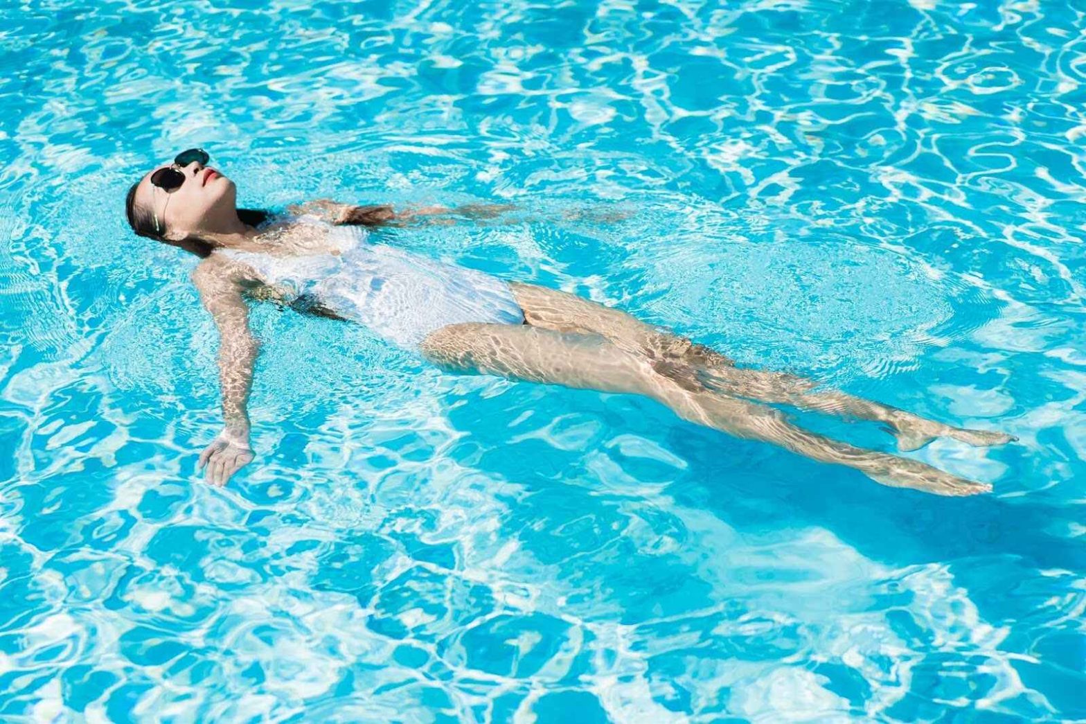 How To Float On Your Back 7-Step Guide For Beginners